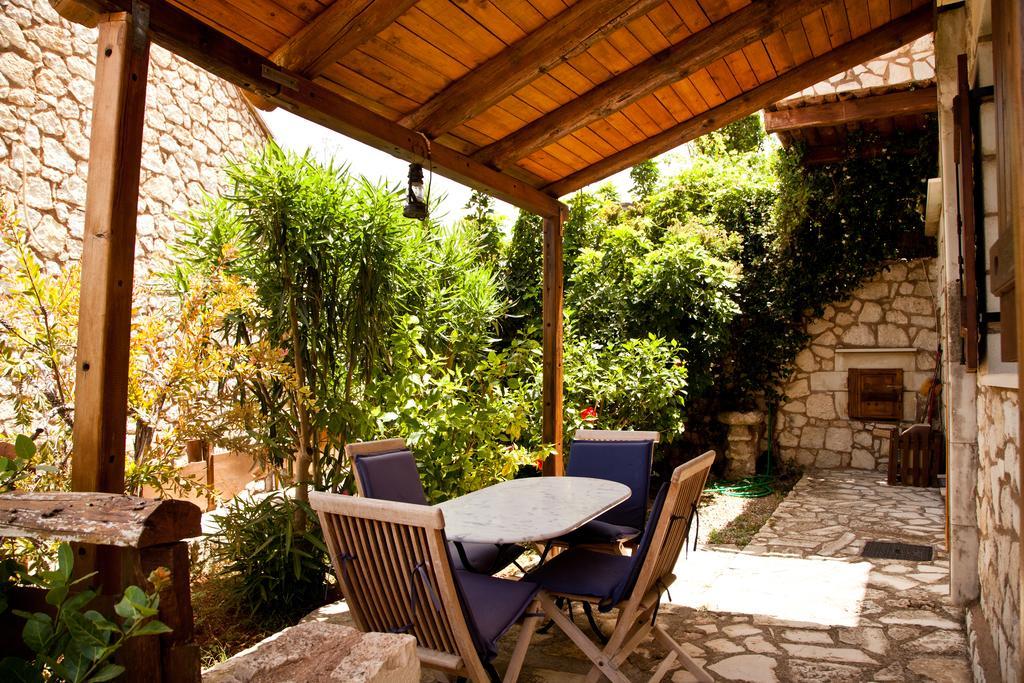 Tsivaras Villas Pokoj fotografie