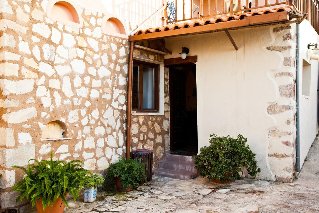 Tsivaras Villas Pokoj fotografie